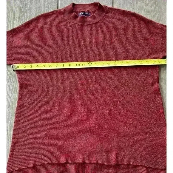 American Eagle Jegging Fit Sweater Sz Medium Mock Neck Raw Hem Burgundy - Picture 4 of 8